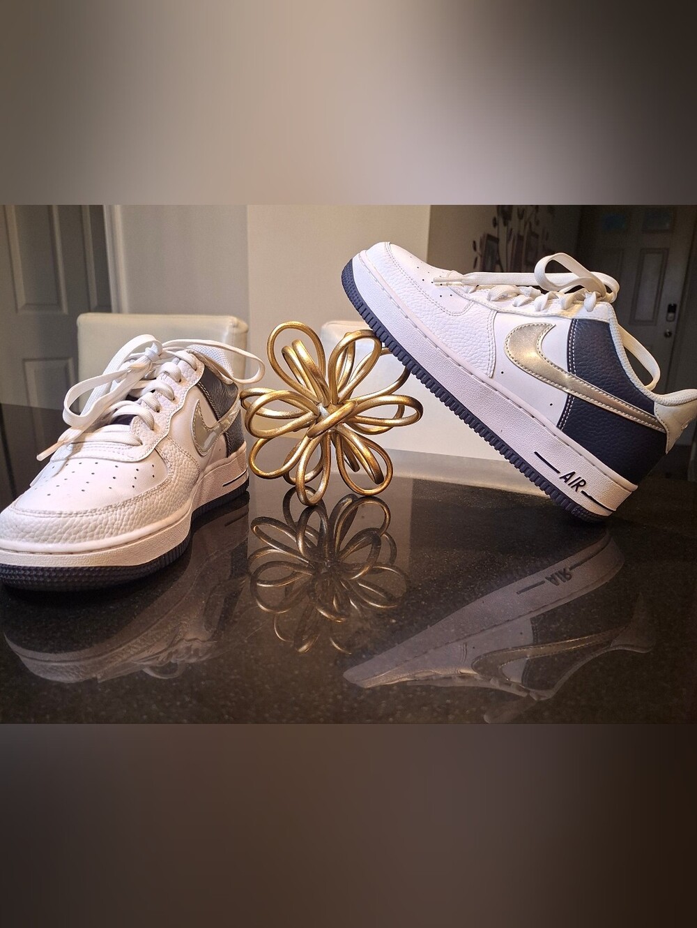 Nike Air Force 1 Low LV8 GS Dallas Cowboys White Navy Silver 6Y Women 7.5